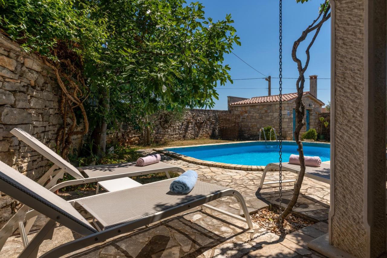 Villa Janko Sveti Lovreč Pazenatički Esterno foto