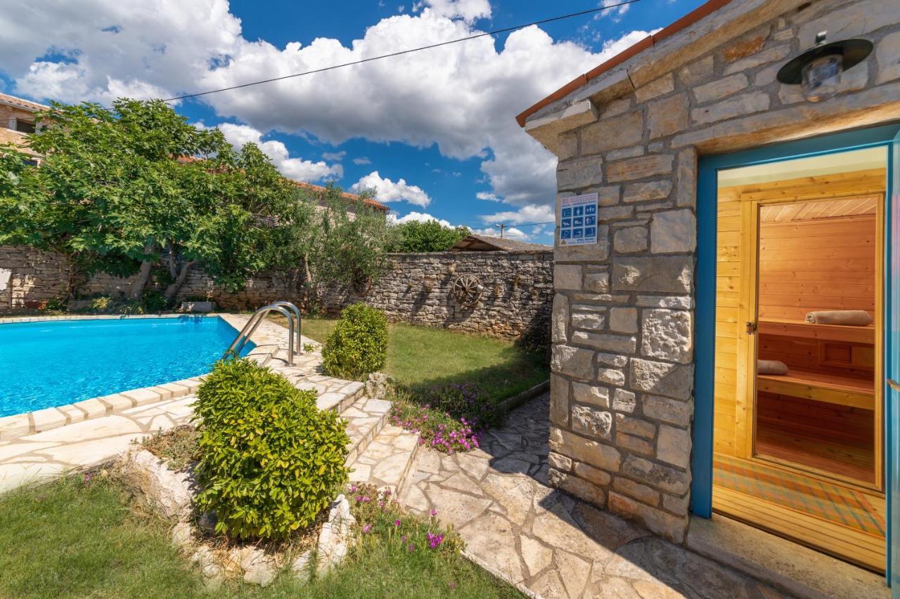 Villa Janko Sveti Lovreč Pazenatički Esterno foto