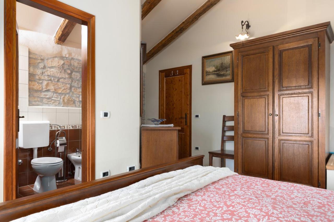 Villa Janko Sveti Lovreč Pazenatički Esterno foto