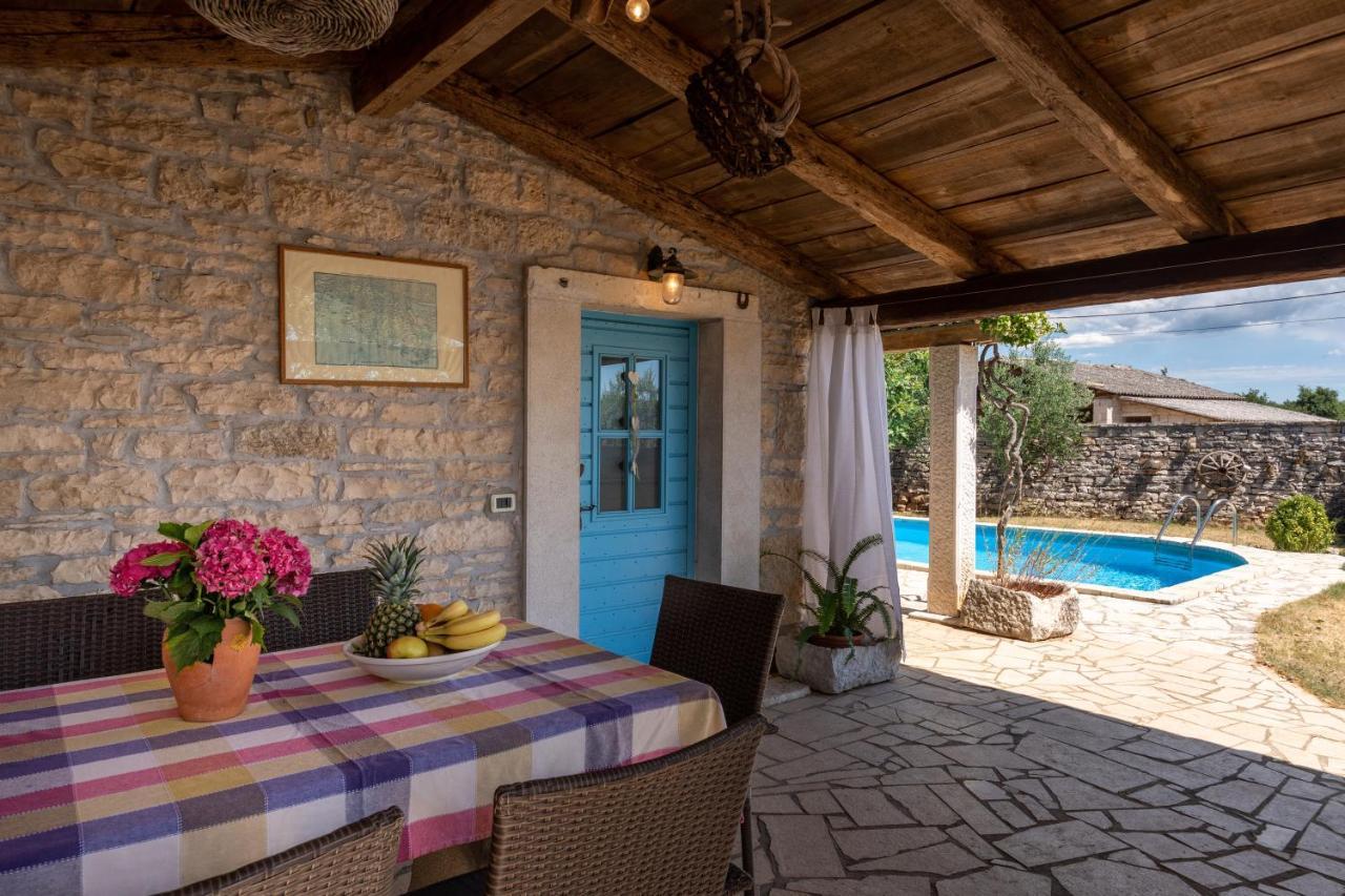 Villa Janko Sveti Lovreč Pazenatički Esterno foto