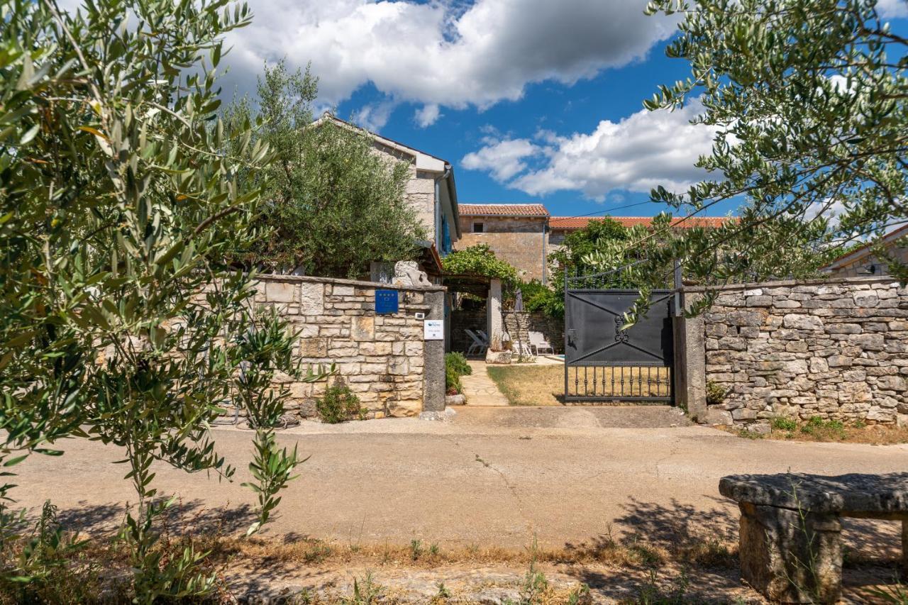 Villa Janko Sveti Lovreč Pazenatički Esterno foto