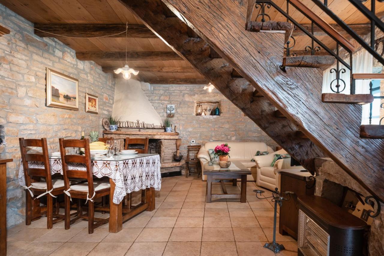 Villa Janko Sveti Lovreč Pazenatički Esterno foto